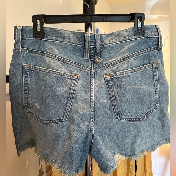 We The Free Denim Shorts, size 31R - Picture 5 of 6